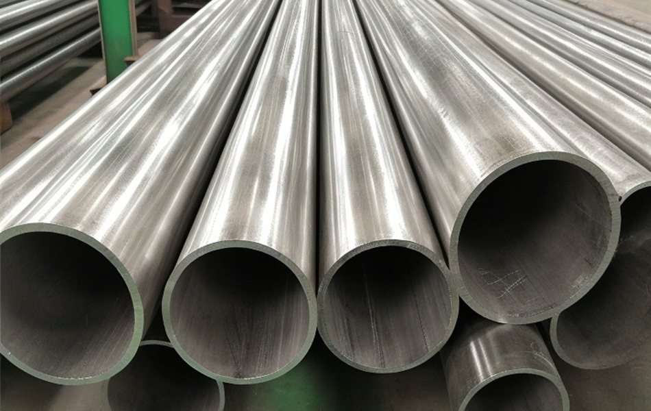 What Is The Difference between Seamless And Welded Steel Pipes?