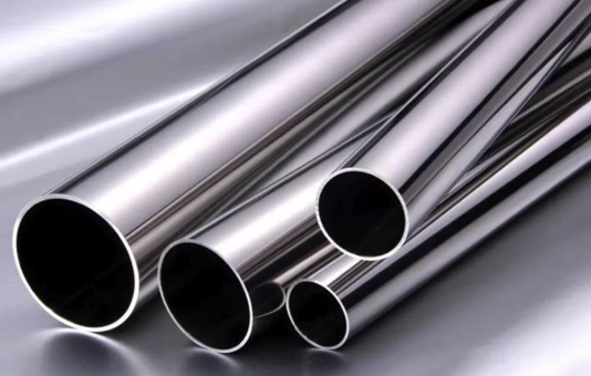 What are the differences between welded VS. seamless steel pipes?